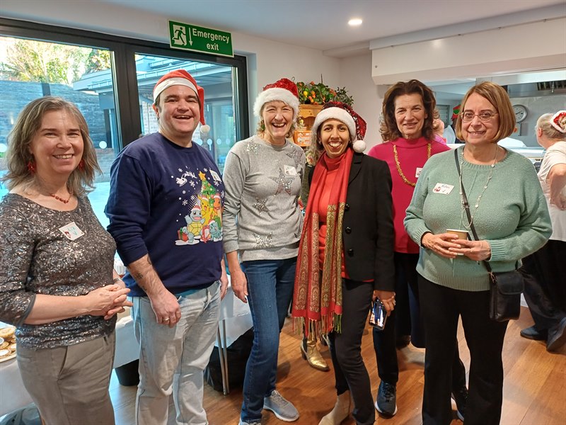 COLLEAGUE VOLUNTEERS ON CHRISTMAS DAY