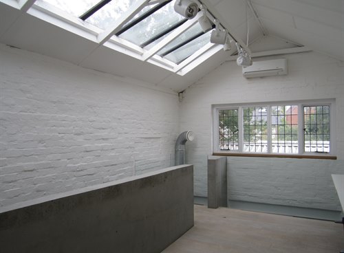 87 Railway Road, Teddington, TW11 8RZ