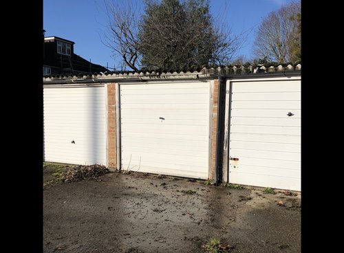 Garage 14, Shaef Way, Teddington, TW11 0DG