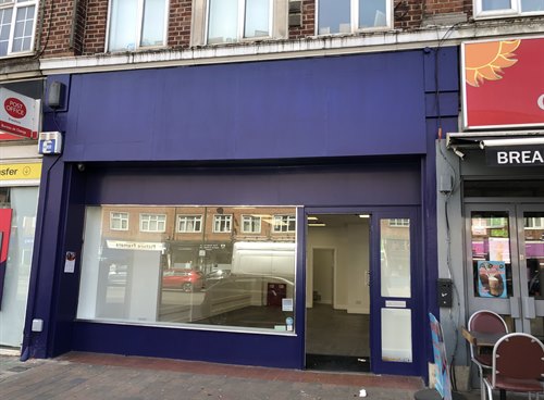 62 The Broadway, Tolworth, KT6 7HR