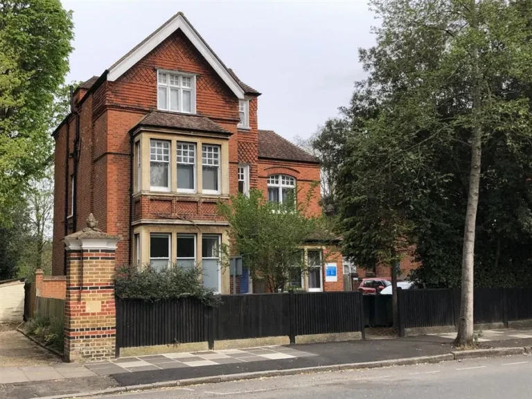 5 Waldegrave Park