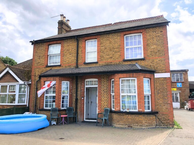 42 Feltham Road